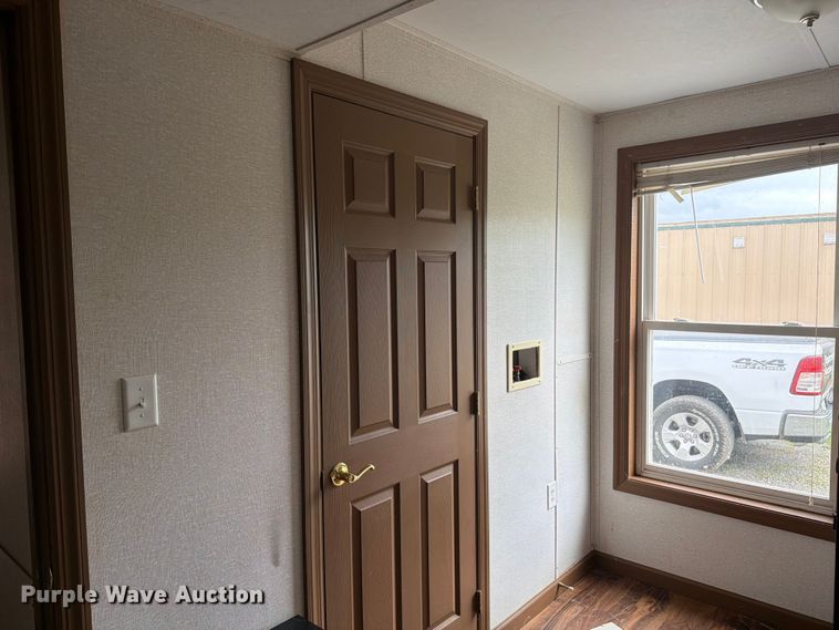 image for item DT2918 Skid mounted living quarters
