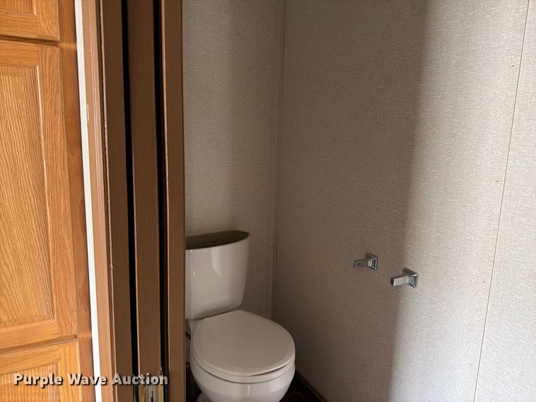 image for item DT2918 Skid mounted living quarters