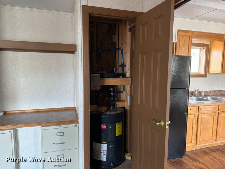 image for item DT2918 Skid mounted living quarters