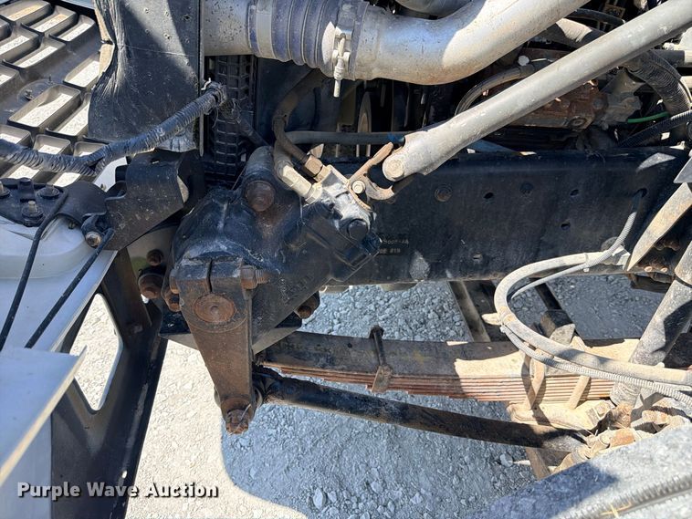 image for item DU1527 2002 Ford F750 truck cab and chassis