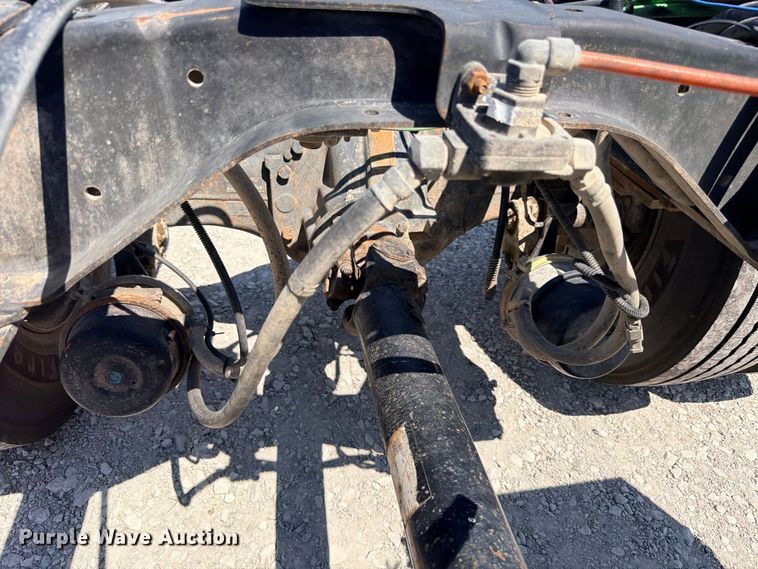 image for item DU1527 2002 Ford F750 truck cab and chassis