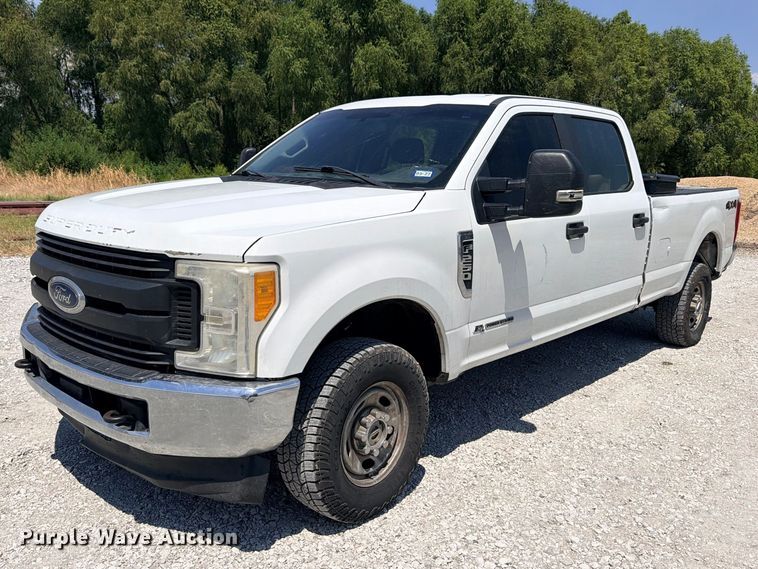 2017 Ford F250 Super Duty Crew Cab pickup truck