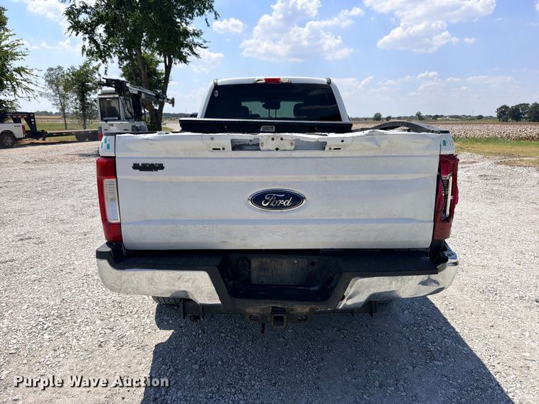 image for item DU1529 2017 Ford F250 Super Duty Crew Cab pickup truck