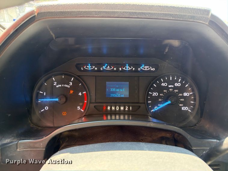 image for item DU1529 2017 Ford F250 Super Duty Crew Cab pickup truck
