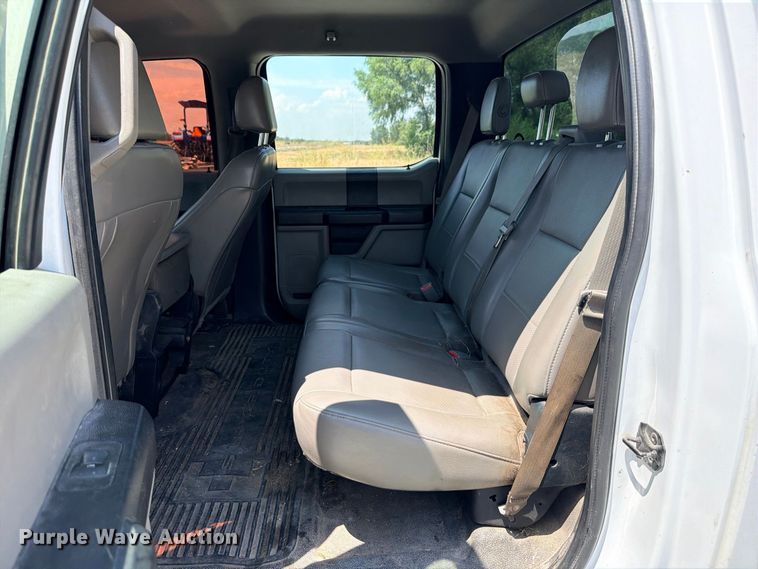 image for item DU1529 2017 Ford F250 Super Duty Crew Cab pickup truck