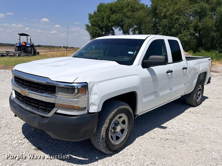 2017 Chevrolet Silverado 1500 Ext. Cab pickup truck
