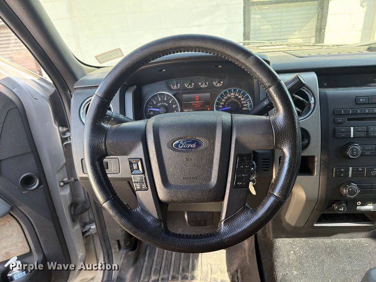 image for item DV7310 2011 Ford F150 Crew Cab pickup truck