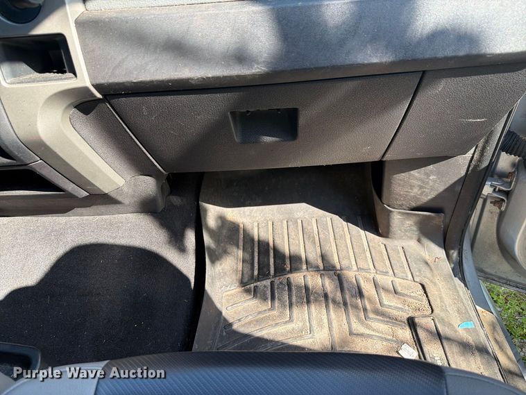 image for item DV7310 2011 Ford F150 Crew Cab pickup truck