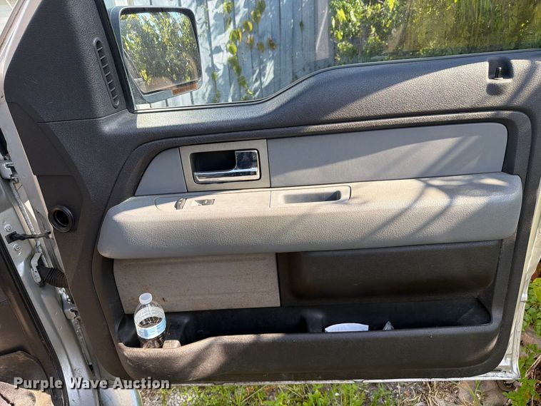 image for item DV7310 2011 Ford F150 Crew Cab pickup truck