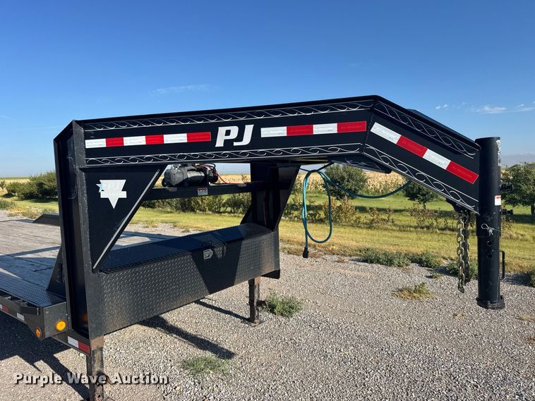 image for item DY3244 2018 PJ equipment trailer