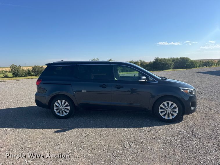 image for item DY3245 2015 Kia Sedona van