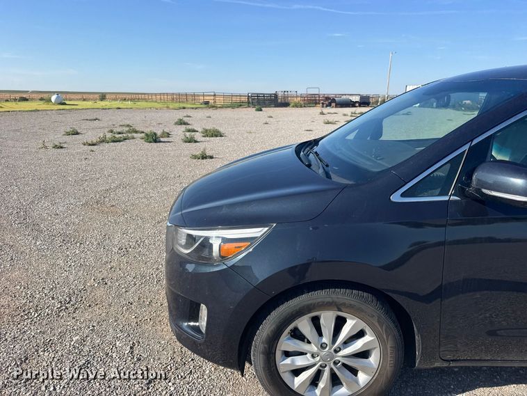 image for item DY3245 2015 Kia Sedona van