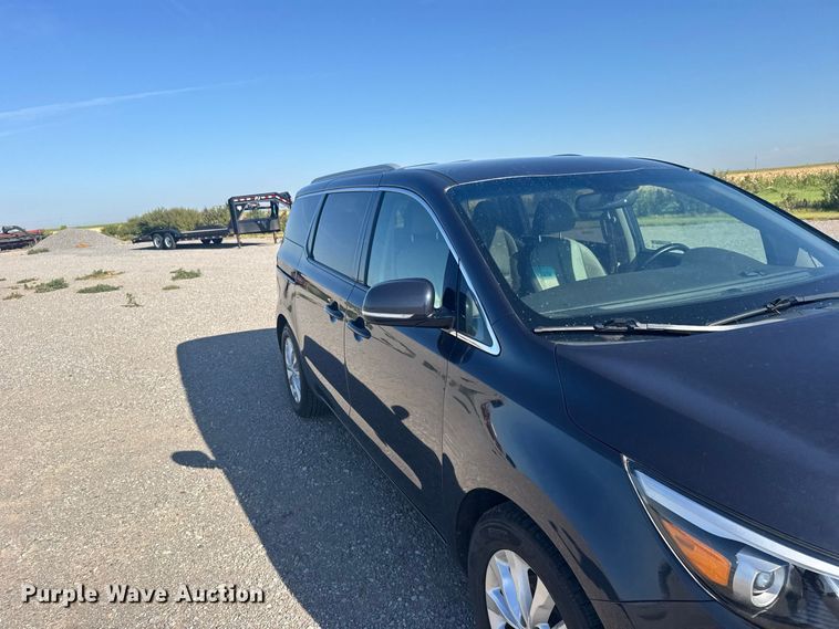 image for item DY3245 2015 Kia Sedona van