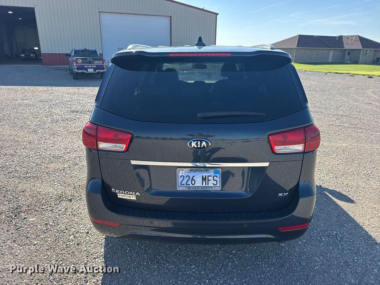 image for item DY3245 2015 Kia Sedona van