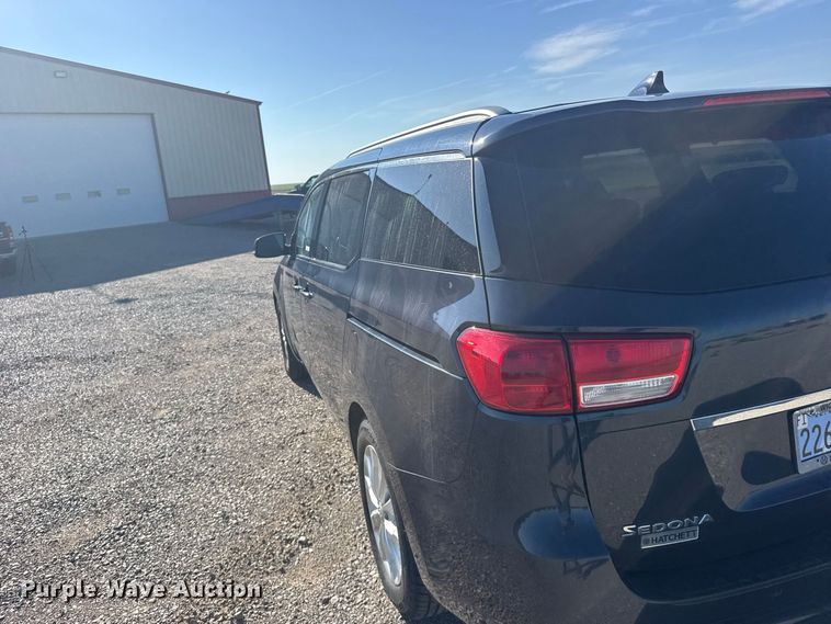 image for item DY3245 2015 Kia Sedona van