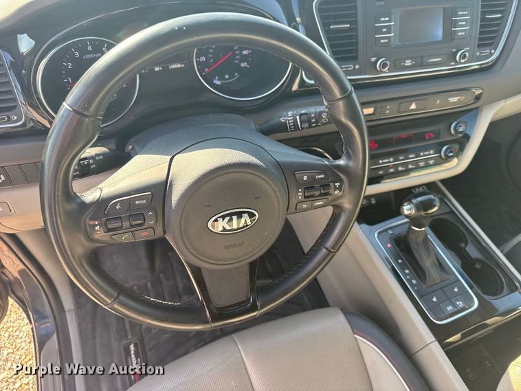 image for item DY3245 2015 Kia Sedona van