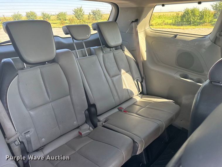 image for item DY3245 2015 Kia Sedona van