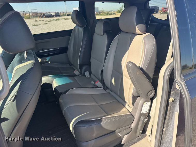 image for item DY3245 2015 Kia Sedona van