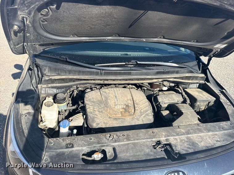 image for item DY3245 2015 Kia Sedona van