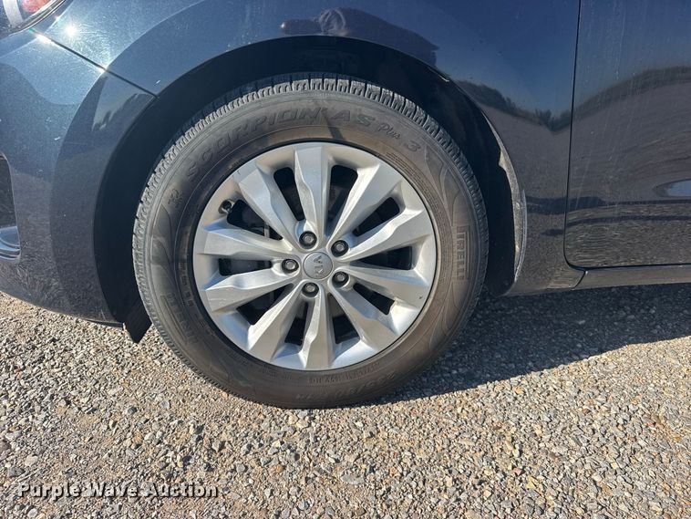 image for item DY3245 2015 Kia Sedona van