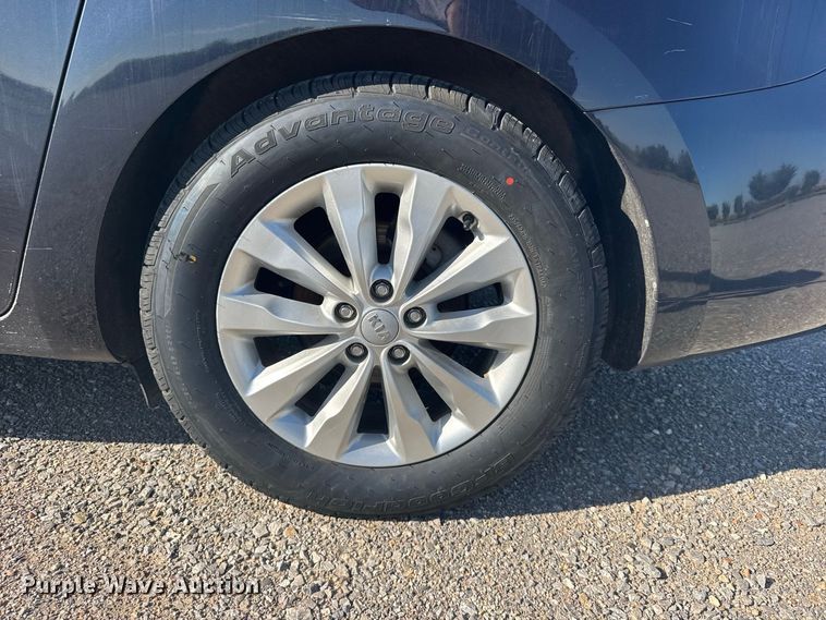 image for item DY3245 2015 Kia Sedona van