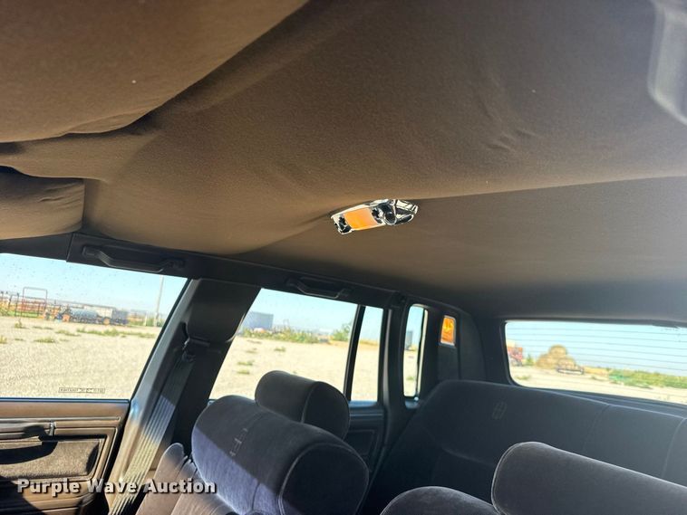 image for item DY3246 1985 Lincoln Town Car 