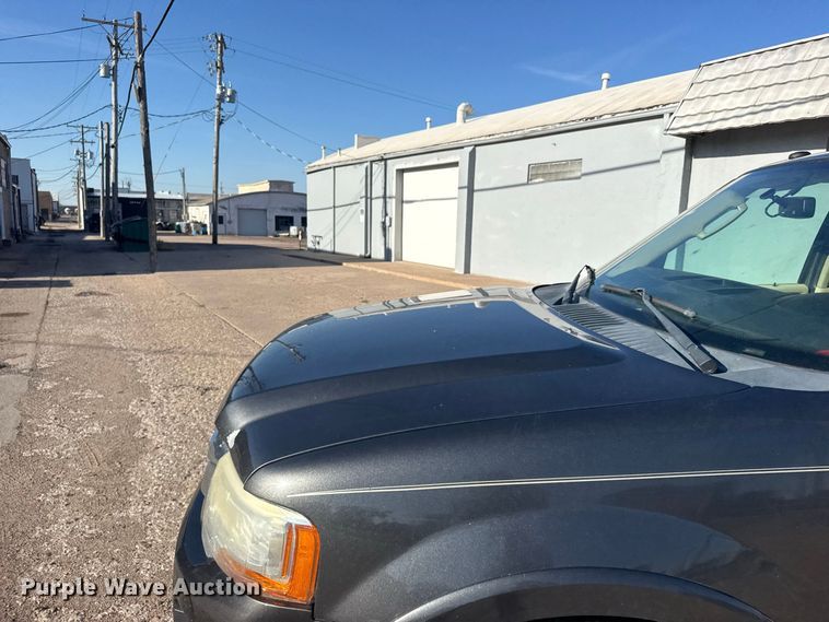 image for item DY3250 2017 Ford Expedition El SUV
