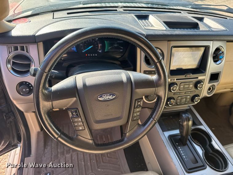 image for item DY3250 2017 Ford Expedition El SUV