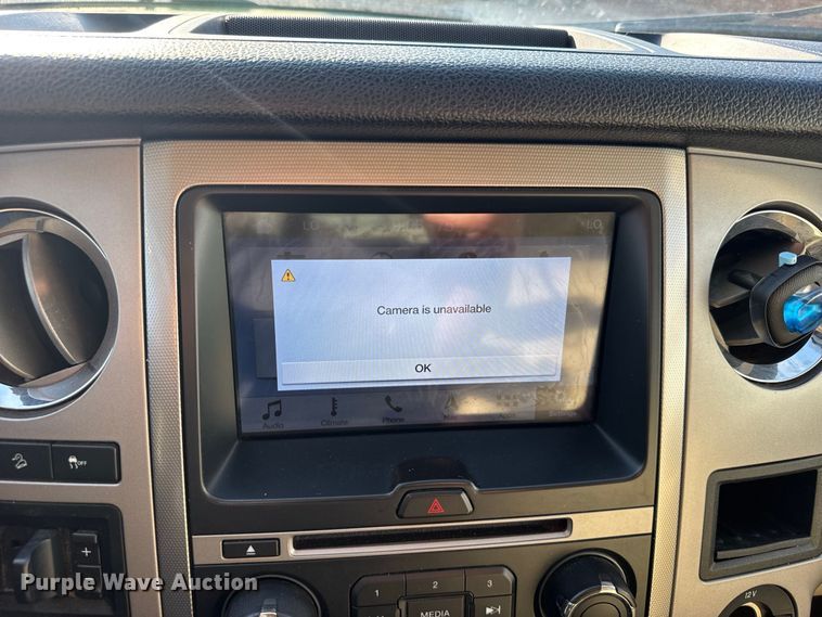 image for item DY3250 2017 Ford Expedition El SUV