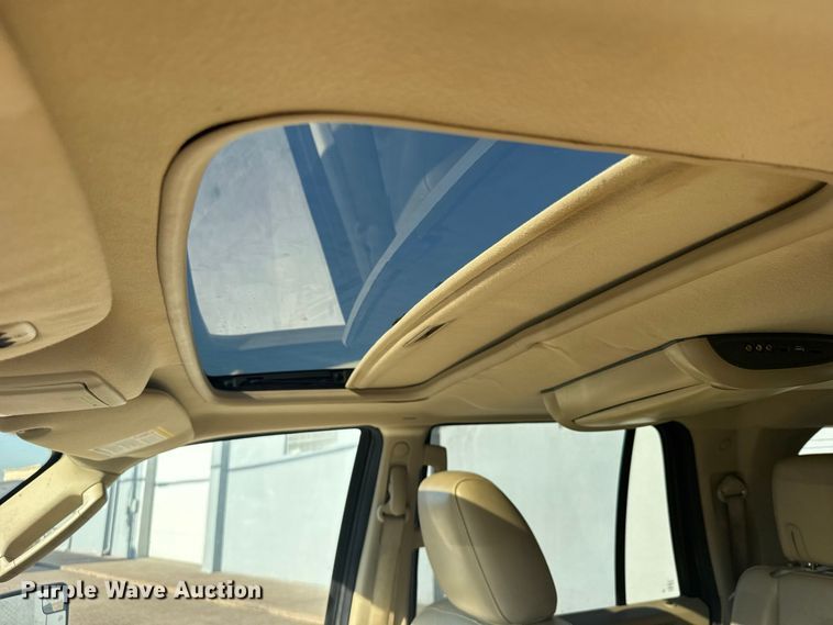 image for item DY3250 2017 Ford Expedition El SUV