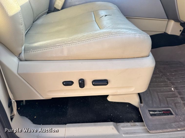 image for item DY3250 2017 Ford Expedition El SUV