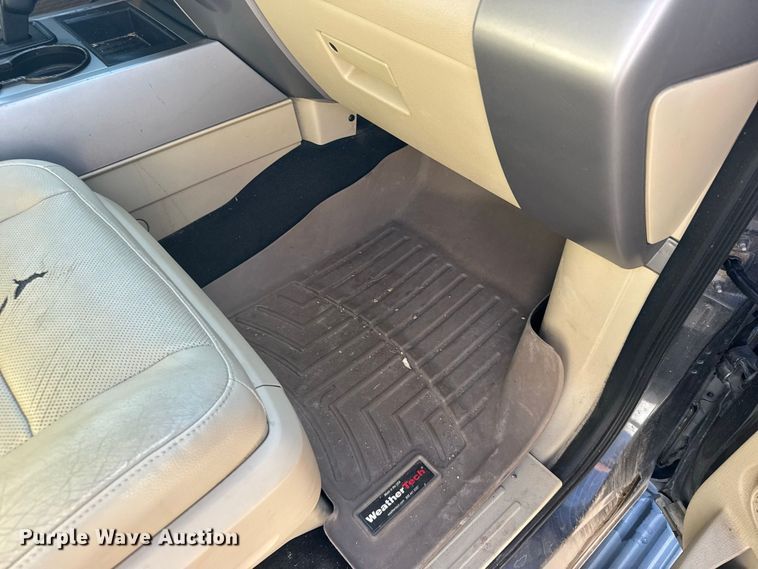 image for item DY3250 2017 Ford Expedition El SUV