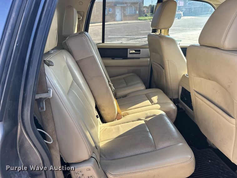 image for item DY3250 2017 Ford Expedition El SUV