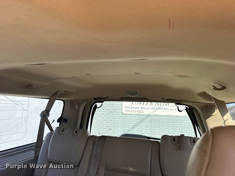 image for item DY3250 2017 Ford Expedition El SUV