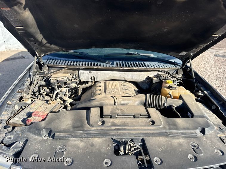 image for item DY3250 2017 Ford Expedition El SUV