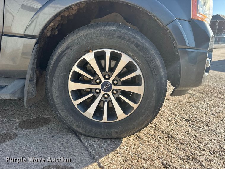 image for item DY3250 2017 Ford Expedition El SUV
