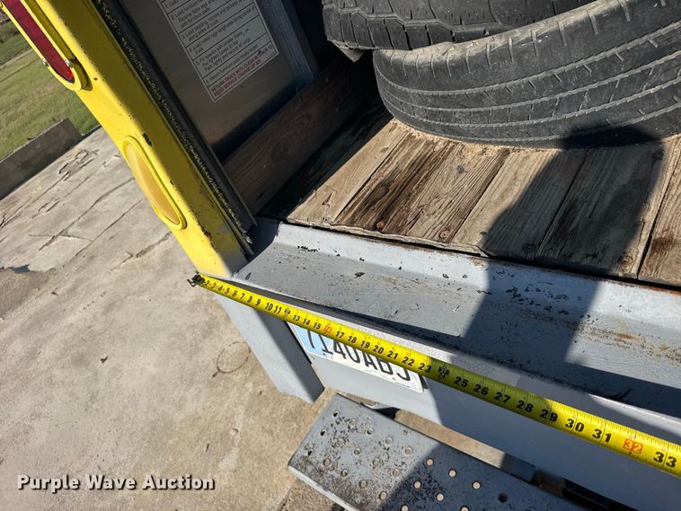 image for item DY3251 1998 Ford E-350 box truck