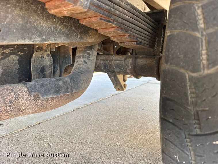 image for item DY3251 1998 Ford E-350 box truck