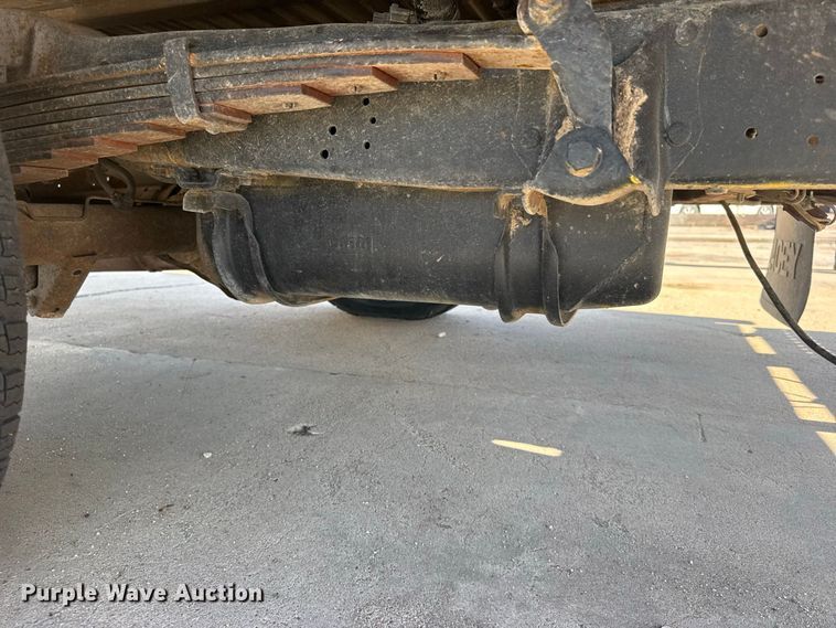 image for item DY3251 1998 Ford E-350 box truck