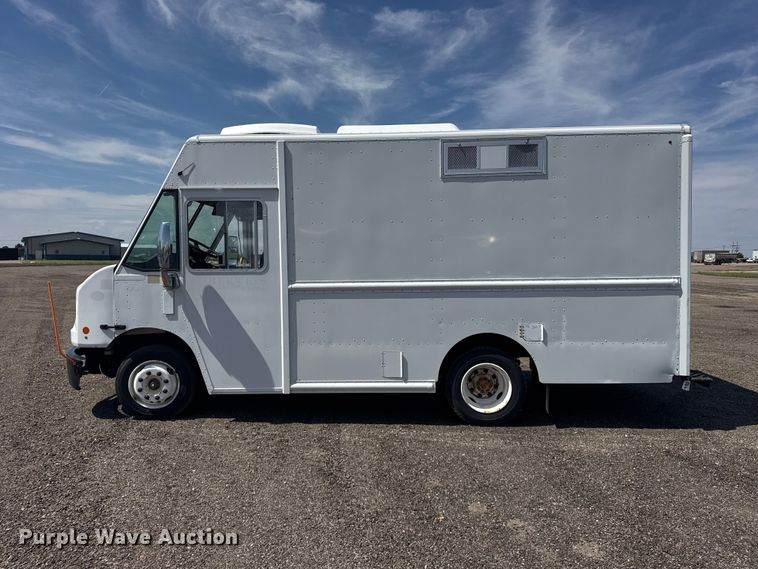 image for item DY3288 2017 Freightliner MT45  refrigerated delivery truck