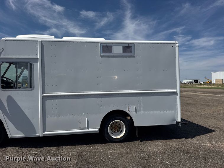 image for item DY3288 2017 Freightliner MT45  refrigerated delivery truck