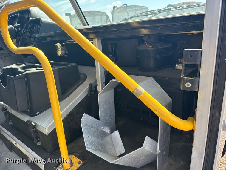 image for item DY3288 2017 Freightliner MT45  refrigerated delivery truck