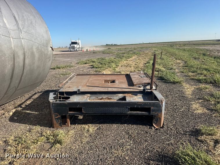 image for item DY3295 Pickup truck flatbed