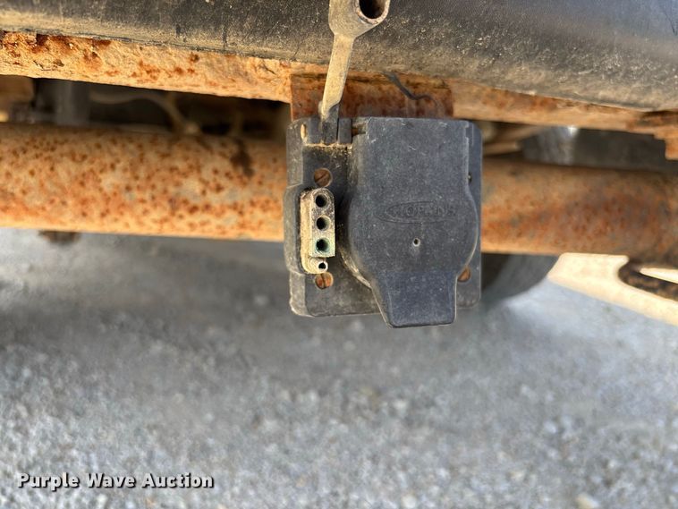 image for item DZ4605 2005 GMC Sierra 1500 pickup truck