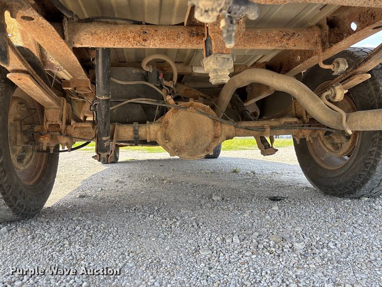 image for item DZ4605 2005 GMC Sierra 1500 pickup truck