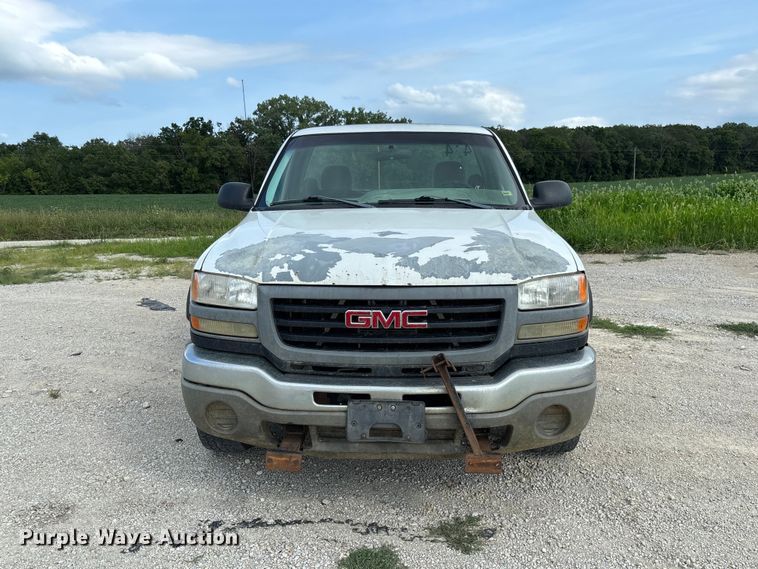 image for item DZ4606 2006 GMC Sierra 2500HD pickup truck