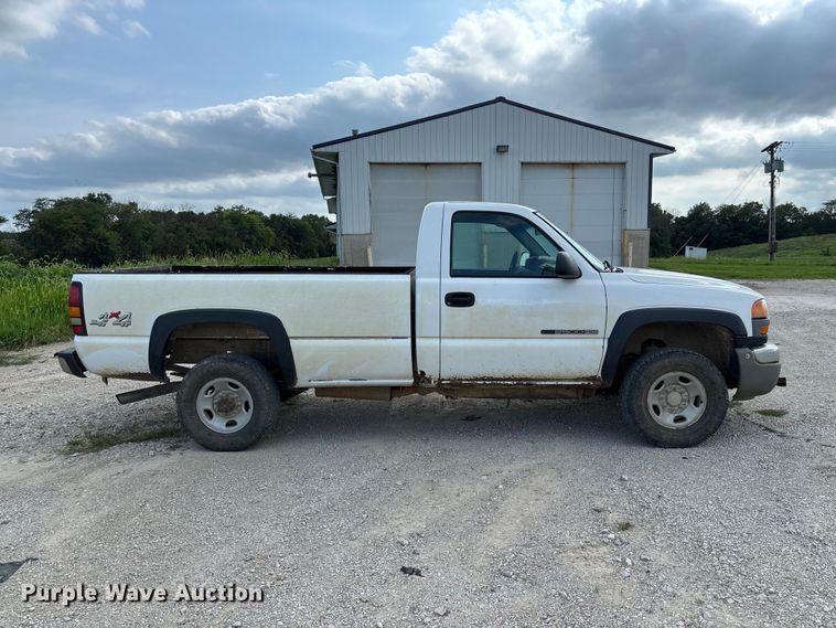image for item DZ4606 2006 GMC Sierra 2500HD pickup truck