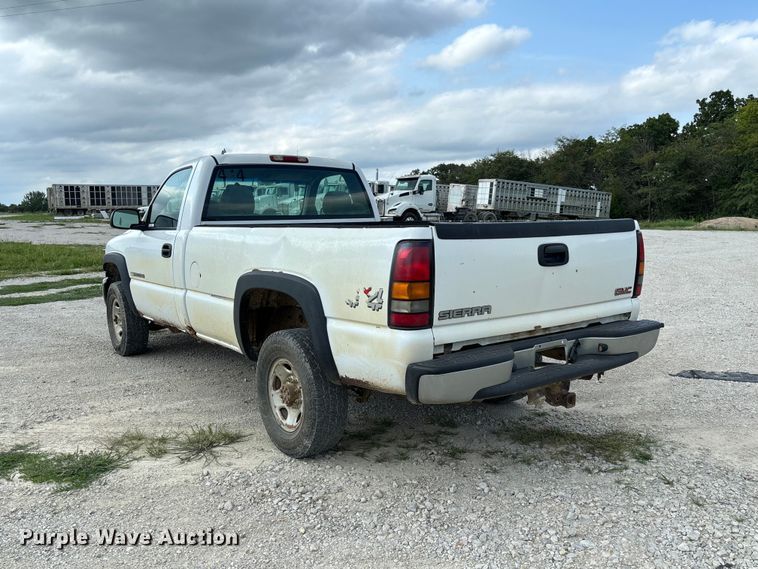image for item DZ4606 2006 GMC Sierra 2500HD pickup truck