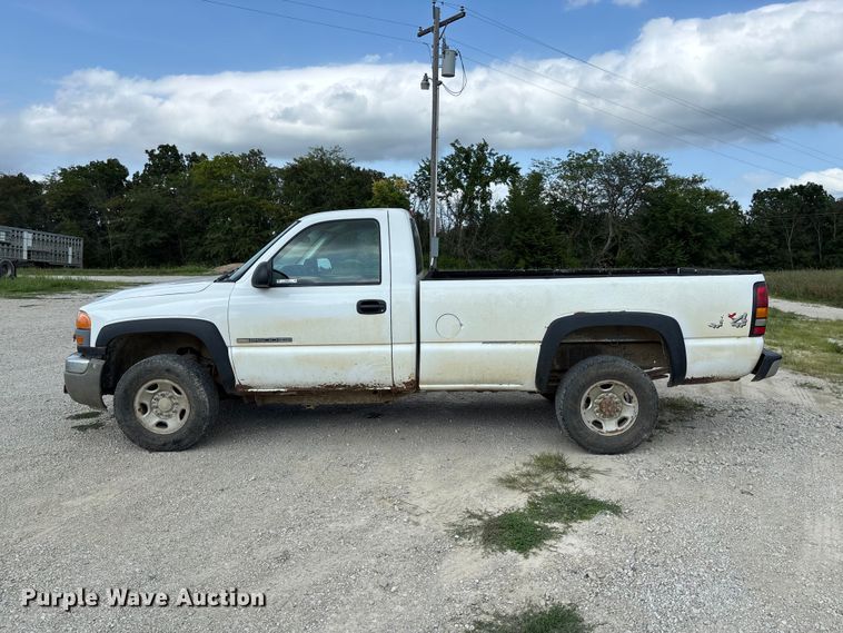image for item DZ4606 2006 GMC Sierra 2500HD pickup truck