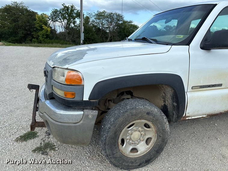 image for item DZ4606 2006 GMC Sierra 2500HD pickup truck